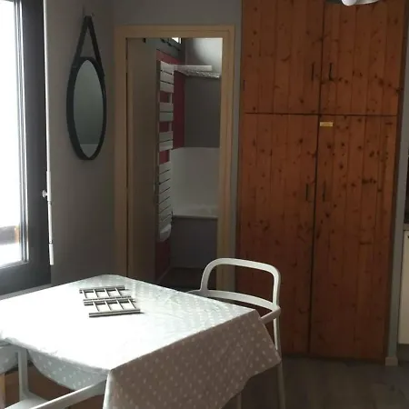 Pour 4 Personnes Avec Ascenseur, Parking Gratuit Et Acces Direct Aux Pistes - Fr-1-602-82 Apartment Arette