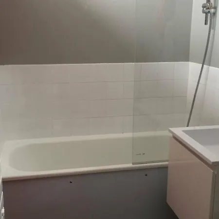 Apartment Pour 4 Personnes Avec Ascenseur, Parking Gratuit Et Acces Direct Aux Pistes - Fr-1-602-82 *