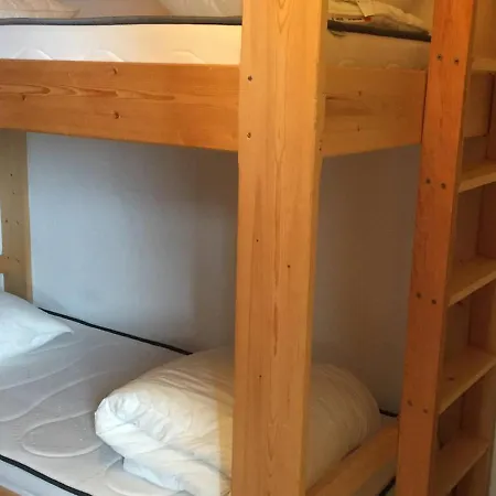 Pour 4 Personnes Avec Ascenseur, Parking Gratuit Et Accès Direct Aux Pistes - Fr-1-602-82 * Arette