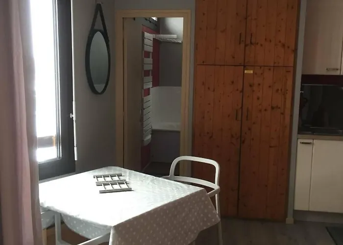 Pour 4 Personnes Avec Ascenseur, Parking Gratuit Et Accès Direct Aux Pistes - Fr-1-602-82 Appartamento Arette